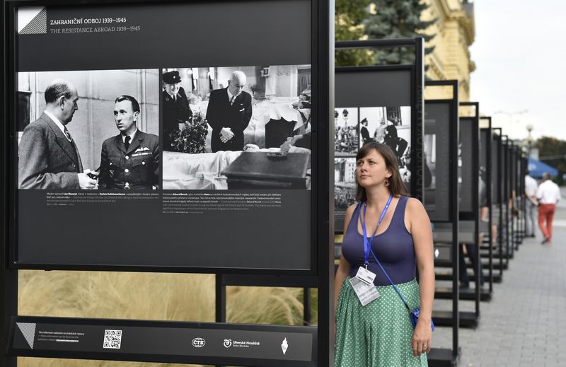Venkovní fotografická výstava ČTK Nežádoucí okamžiky putuje po republice