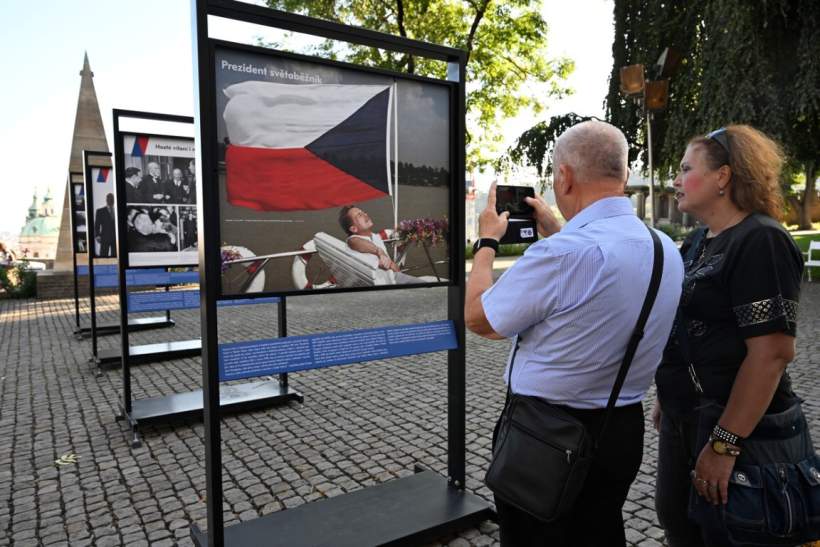 Nová fotografická výstava ČTK představuje prezidenty od Masaryka po Pavla